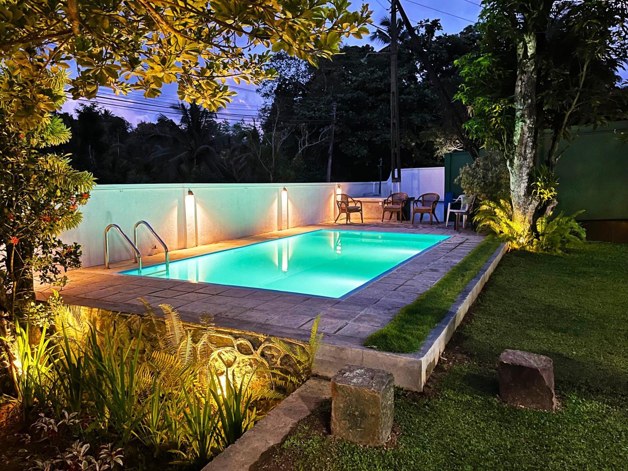 Villa Green White ウナワトゥナ エクステリア 写真